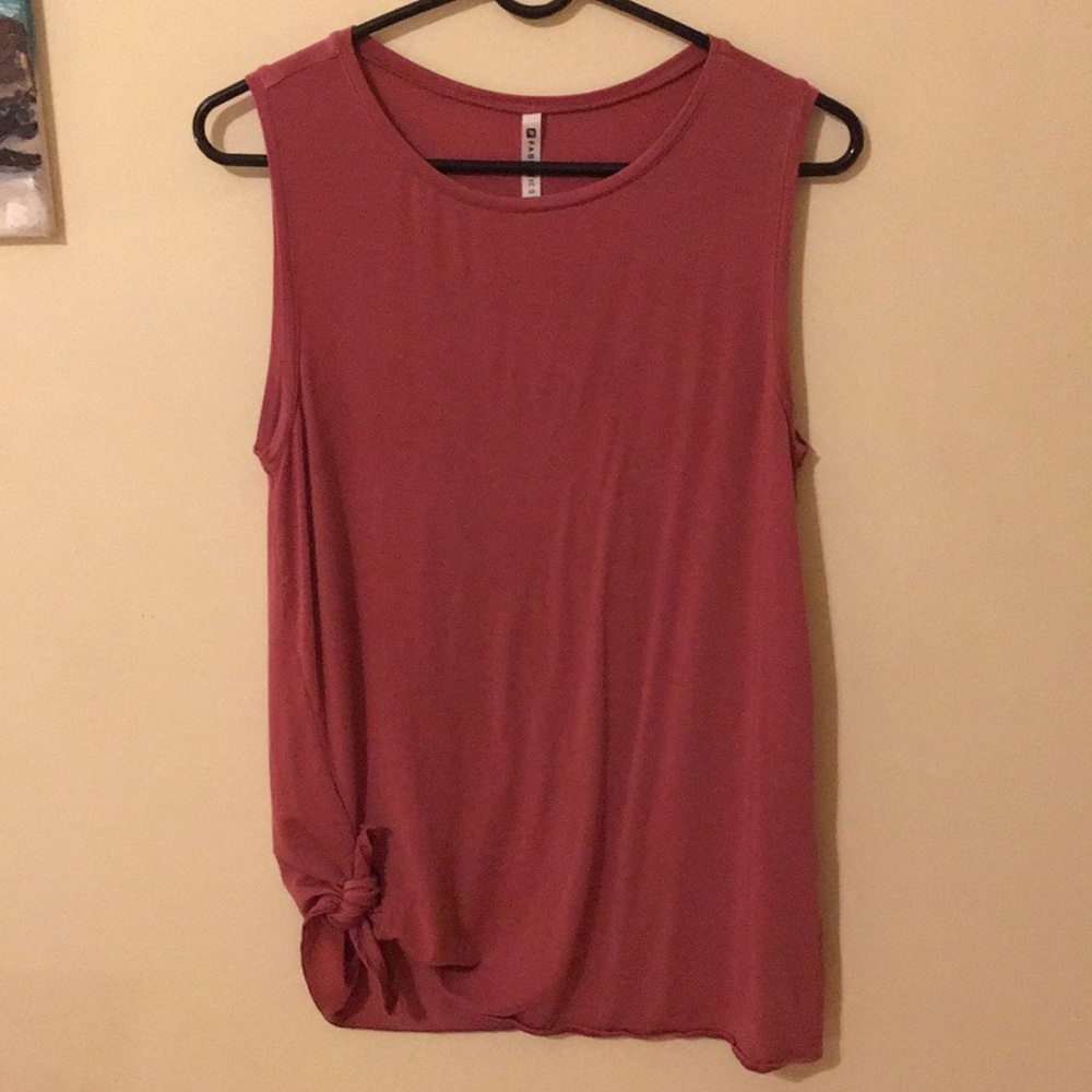 Fabletics sporty yoga tank